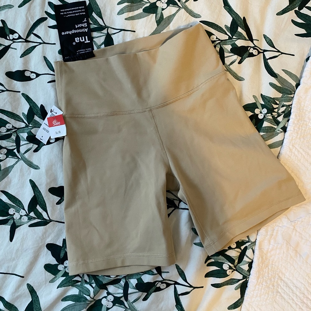 Brandnew aritzia biker shorts